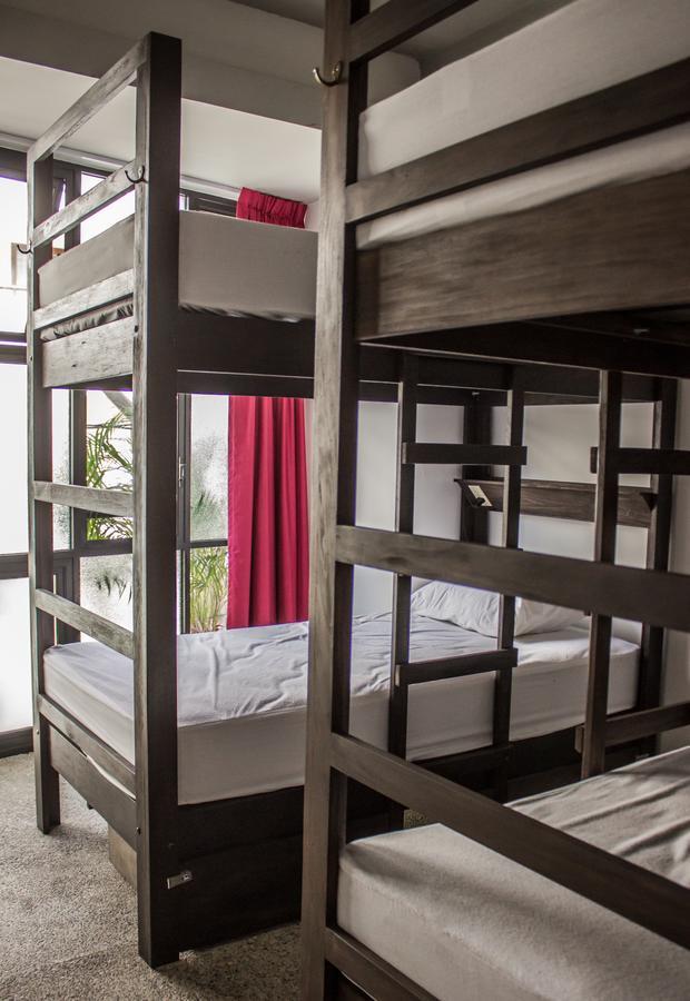 Los Muertos Hostal Пуерто-Вальярта Номер фото